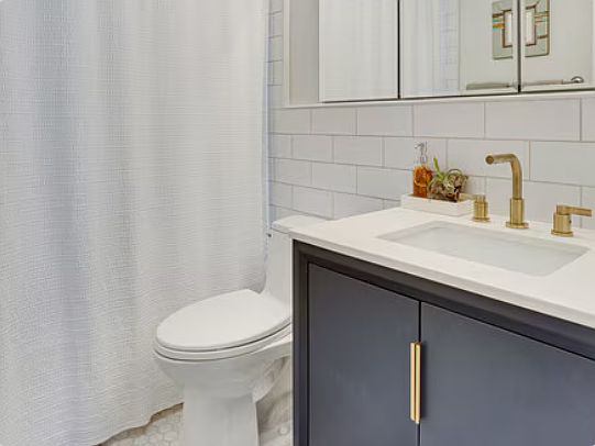 3rd image of 1918 18th St NW