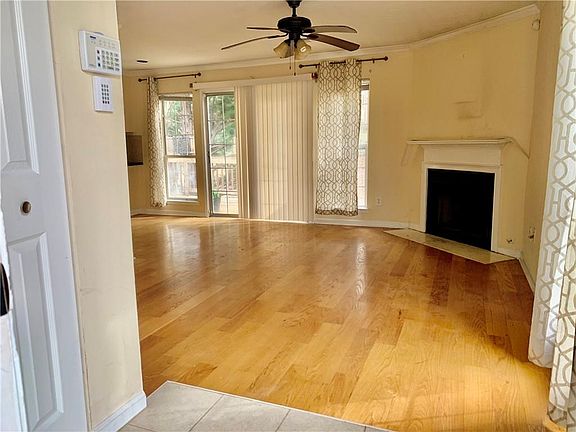 2nd image of 3392 Bayshore Dr