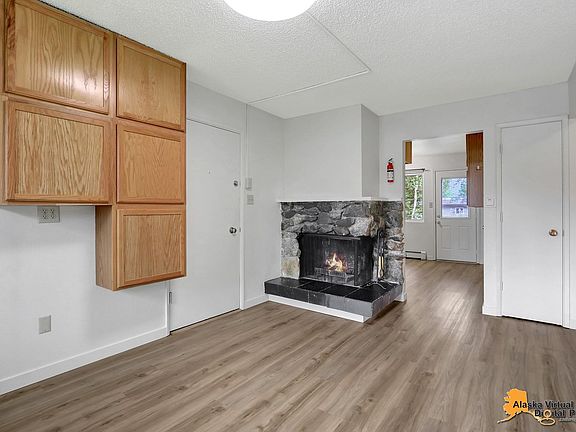 5th image of 8023 Bearberry St #1