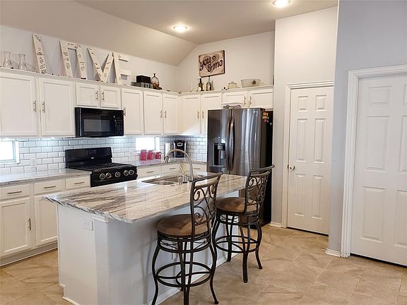 5th image of 1817 Forsythe Dr