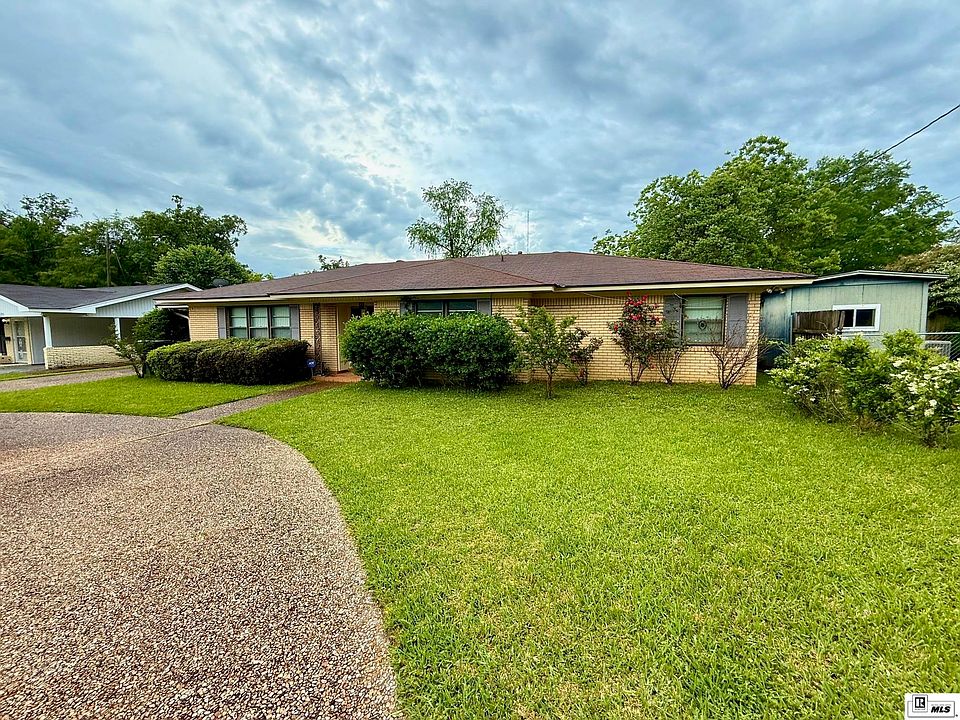 1st image of 123 Oak Dr