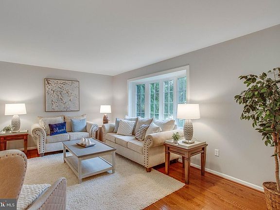 5th image of 5021 Wheatstone Dr