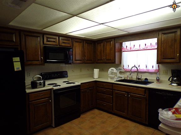 3rd image of 2204 Briscoe Ave