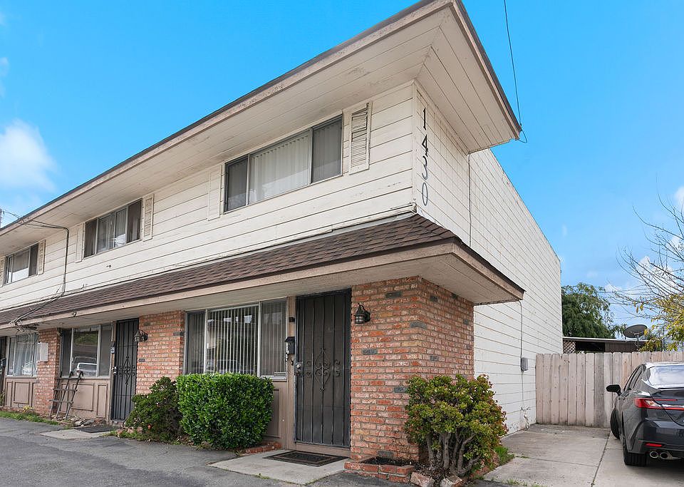Side view of triplex