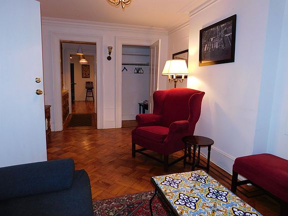 2nd image of 1113 Bloomfield St #1