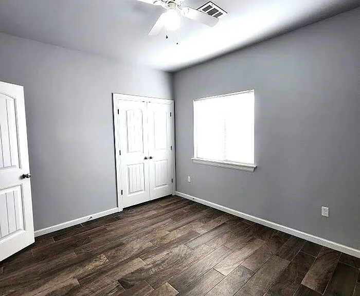 1120 E Campbell St — Photo 15