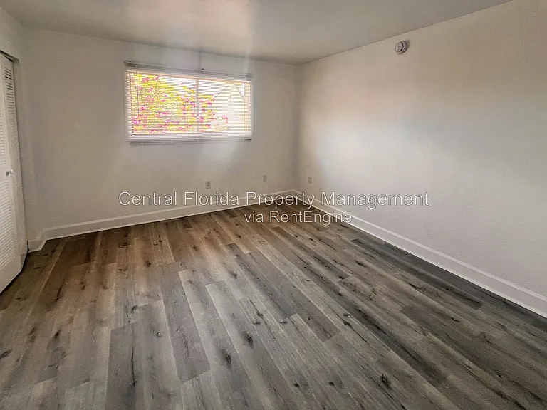 954 N Lake Destiny Rd #1-H — Photo 6