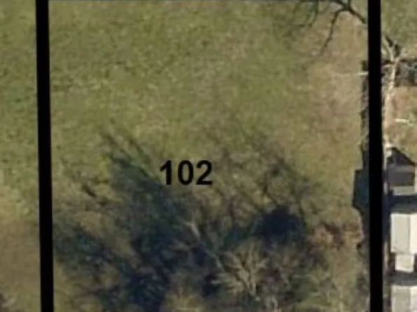 1610 Horseshoe Dr, Clarksville, TX 75426