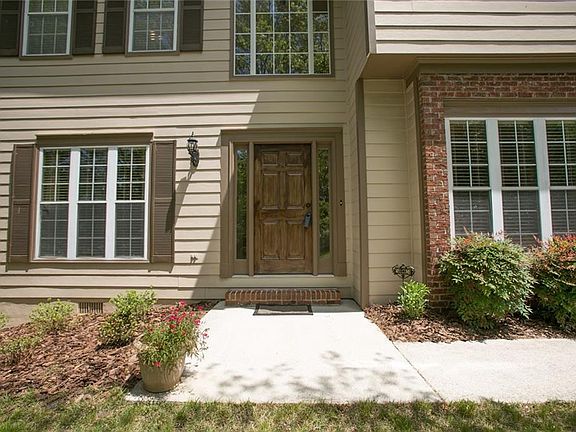 2nd image of 2940 Splitwood Dr