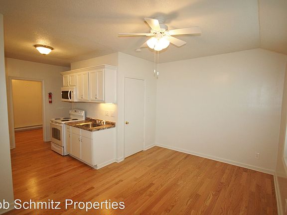 2nd image of 1212 W Chapel Hill St #4054543