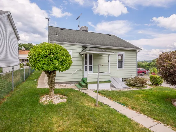 307 College St, Verona, PA 15147