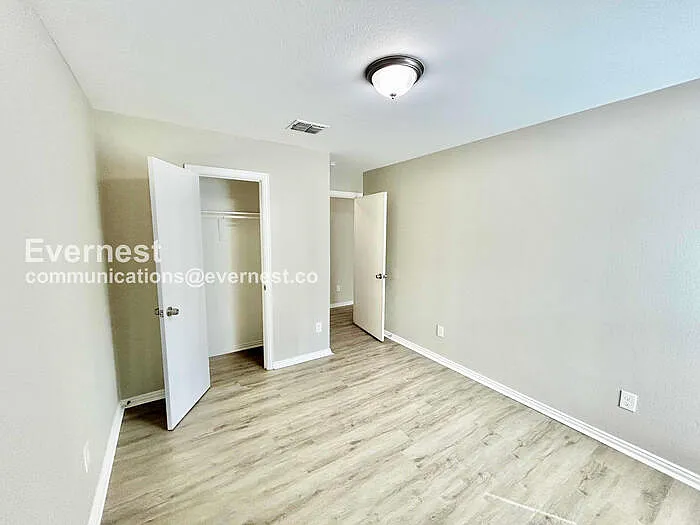 130 Creek Cove Dr — Photo 14