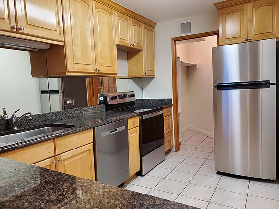 3rd image of 3660 N Lake Shore Dr APT 1213