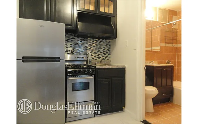 Rented by Douglas Elliman | media 18