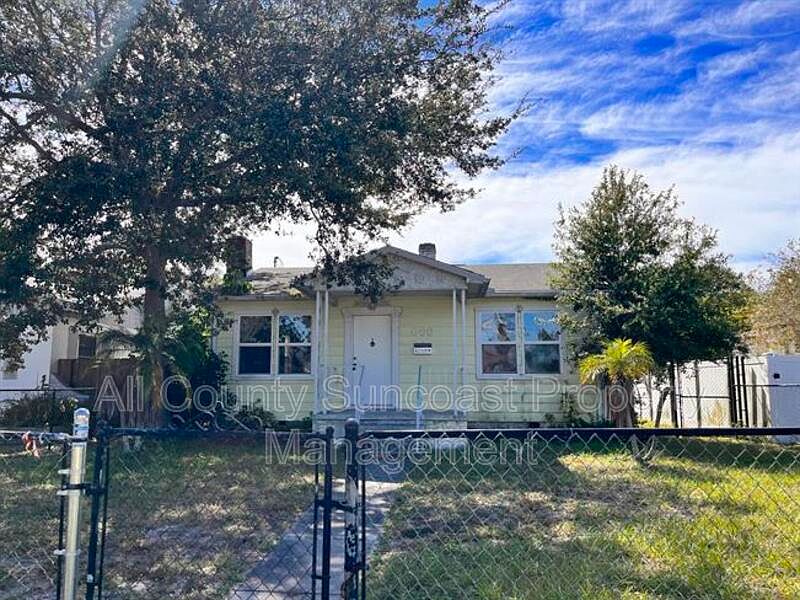1st image of 866 53rd Ave N