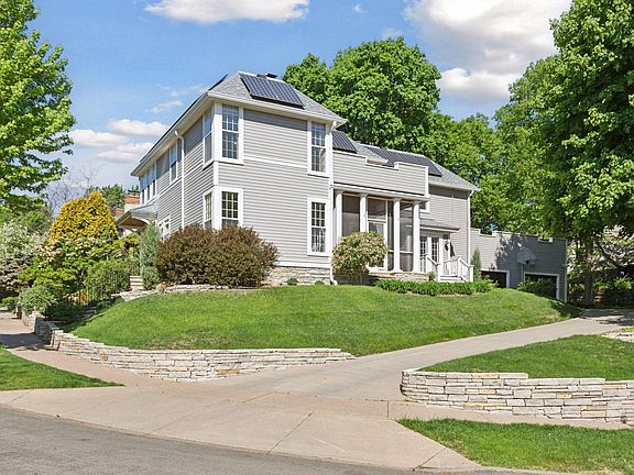 2nd image of 703 Linwood Ave