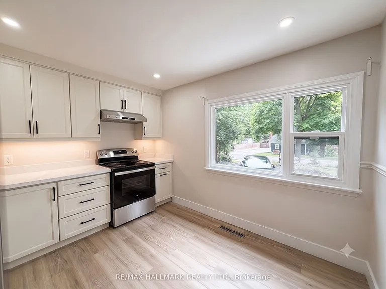 159 Richmond St #2 — Photo 9