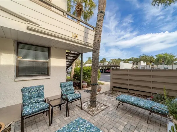 445 Palm Tree Dr, Bradenton, FL 34210