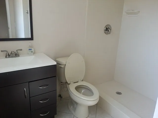 206 SW 1st St #J-4 — Photo 6