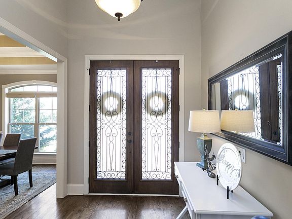 2nd image of 100 Shady Hollow Dr