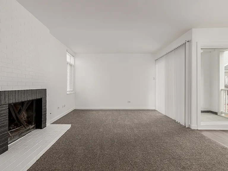 3371 S Monaco Pkwy #A — Photo 10