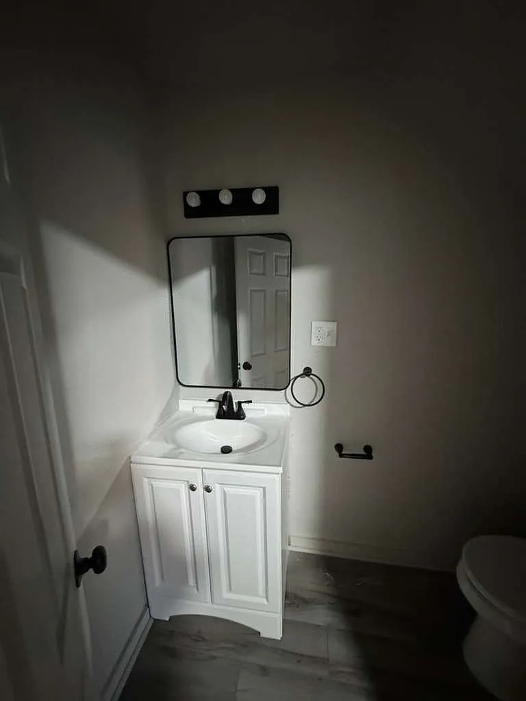 3 bed, 1.5 bath, 1505 sqft, $1,250 — Photo 3