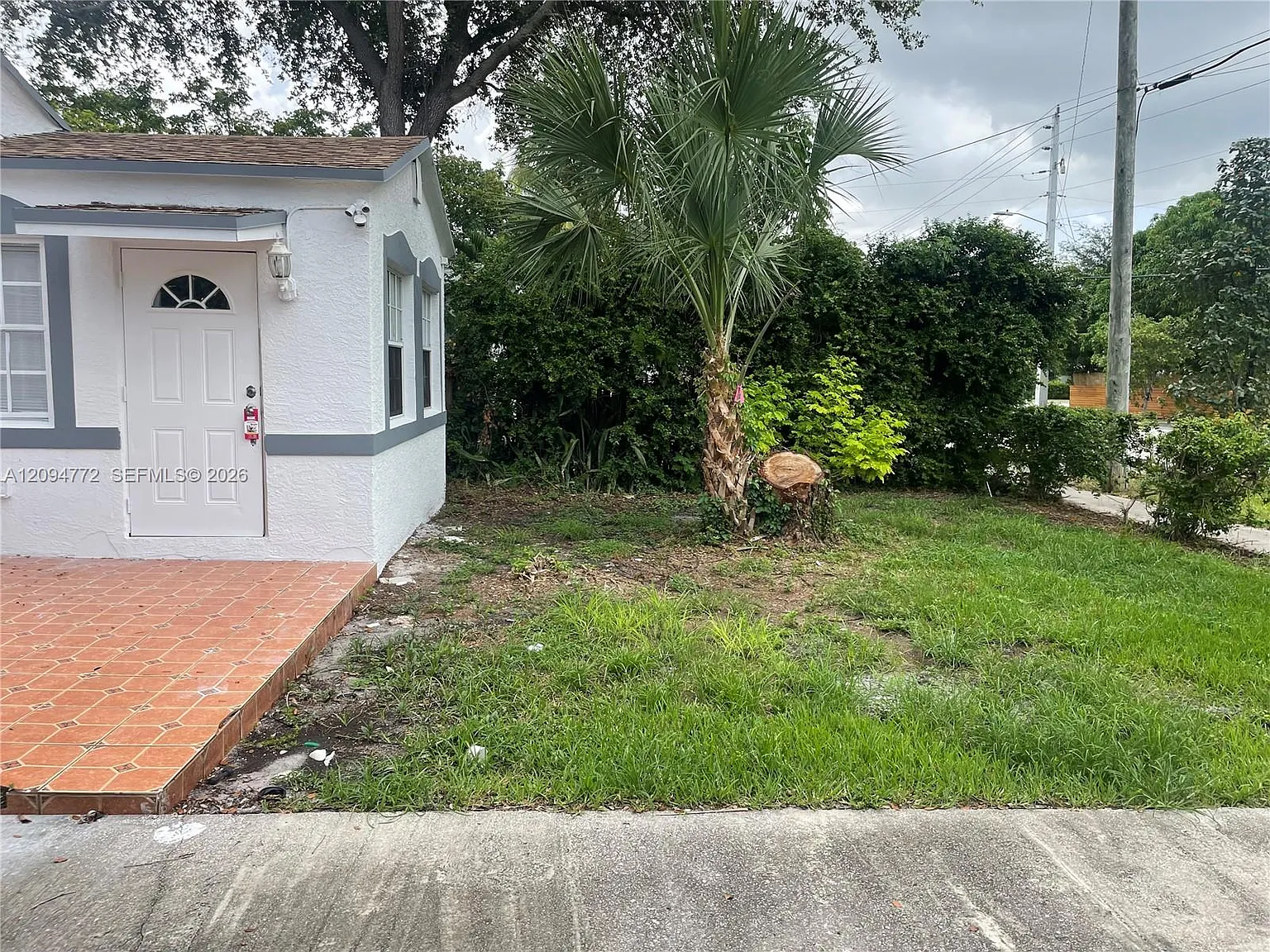 2 bed, 1.0 bath, $2,500 — Photo 2