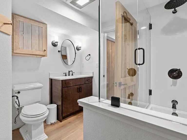 First Floor Ensuite Full Bath