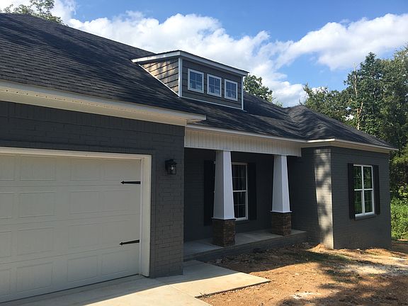 3rd image of 8 Cassidy Dr. Greenbrier