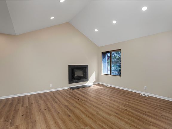 4th image of 3529 Windgate Way