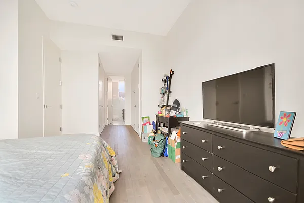 Rented by Compass | media 29