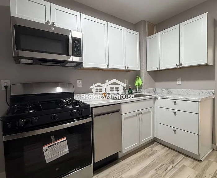 2925 2nd Ave S #3 — Photo 3