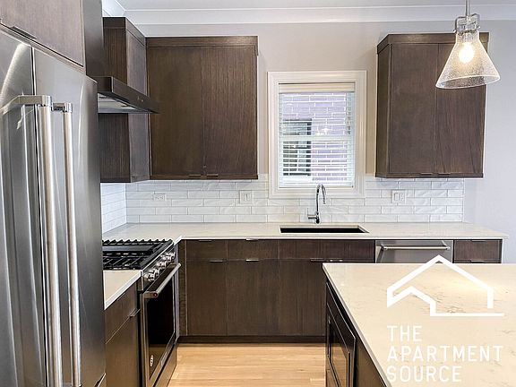2nd image of 3347 N Kenmore Ave #1N