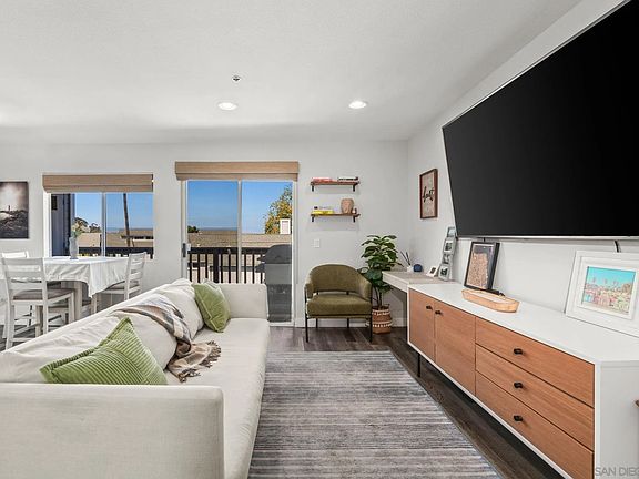 3rd image of 103 Mangano Cir