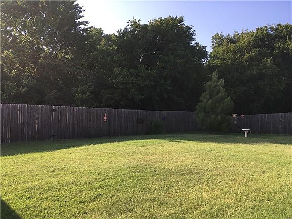 4th image of 3505 Tecumseh Dr