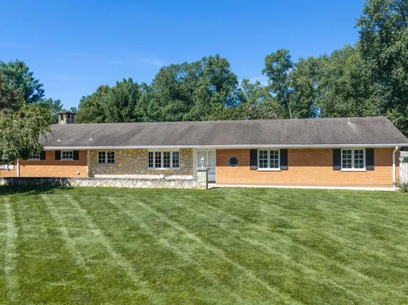 3105 N Whitetree Cir, Cincinnati, OH 45236