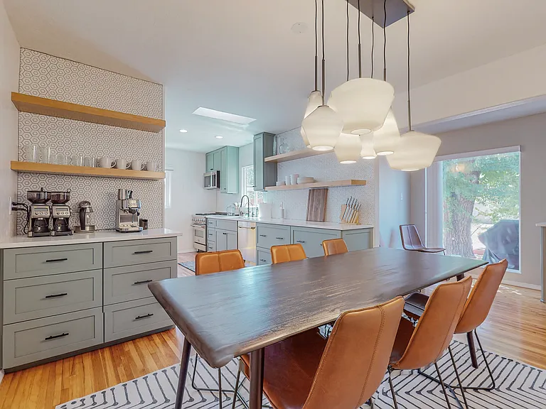 837 Adams St NE — Photo 29