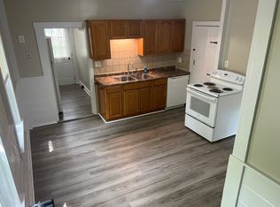 14 Southwick St FLOOR 1, Middleboro, MA 02346