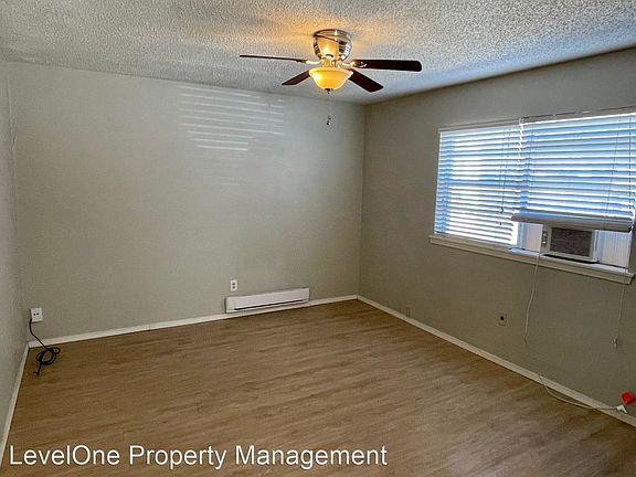 3rd image of 316 E Duffy St #10794576