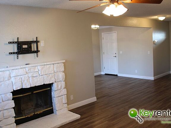 4th image of 3414 Surrey Ct