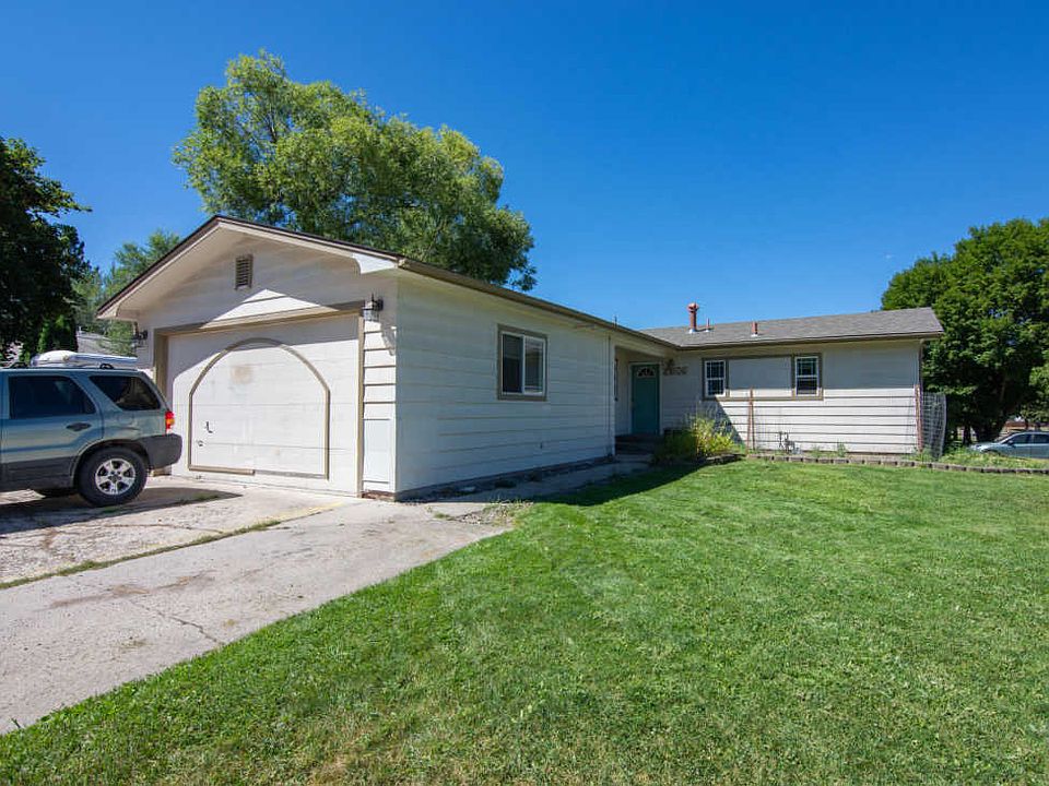 1st image of 2605 Arcadia Dr
