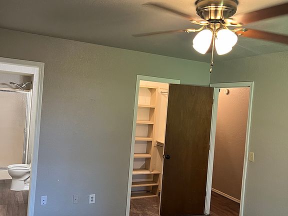 5th image of 1042 N Narcissus Ave