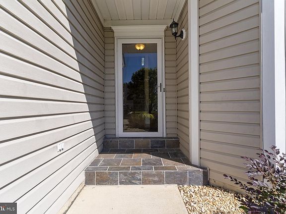 2nd image of 6103 Gray Wolf Ct
