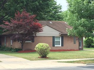 4461 W Forteen Mile Rd, Royal Oak, MI 48073