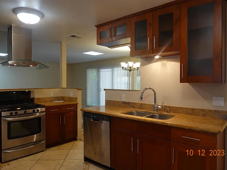 3417 Toledo Way — Photo 8