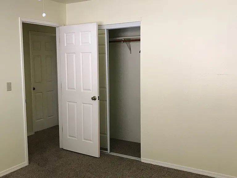 1653 Kildare Dr — Photo 11