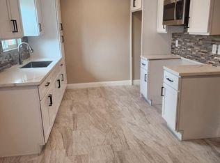 345 W 12th St #B, Pomona, CA 91766