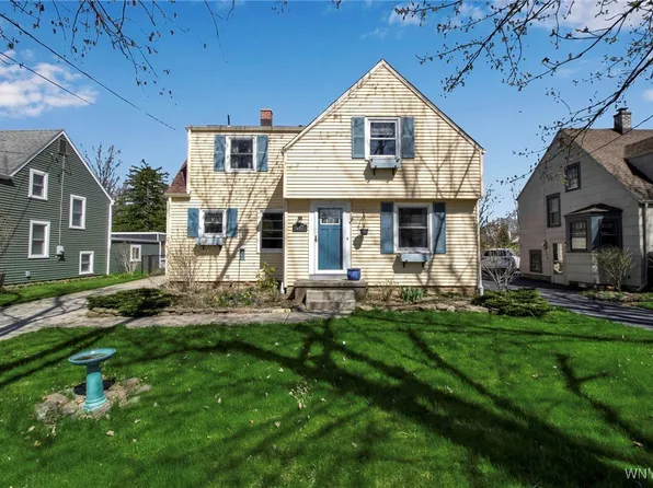 197 N Forest Rd, Williamsville, NY 14221