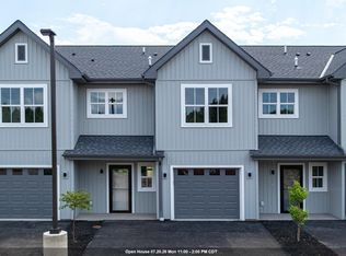 1076 W 20th Ave, Oshkosh, WI 54902