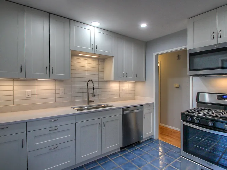 7747 Howe Dr — Photo 15